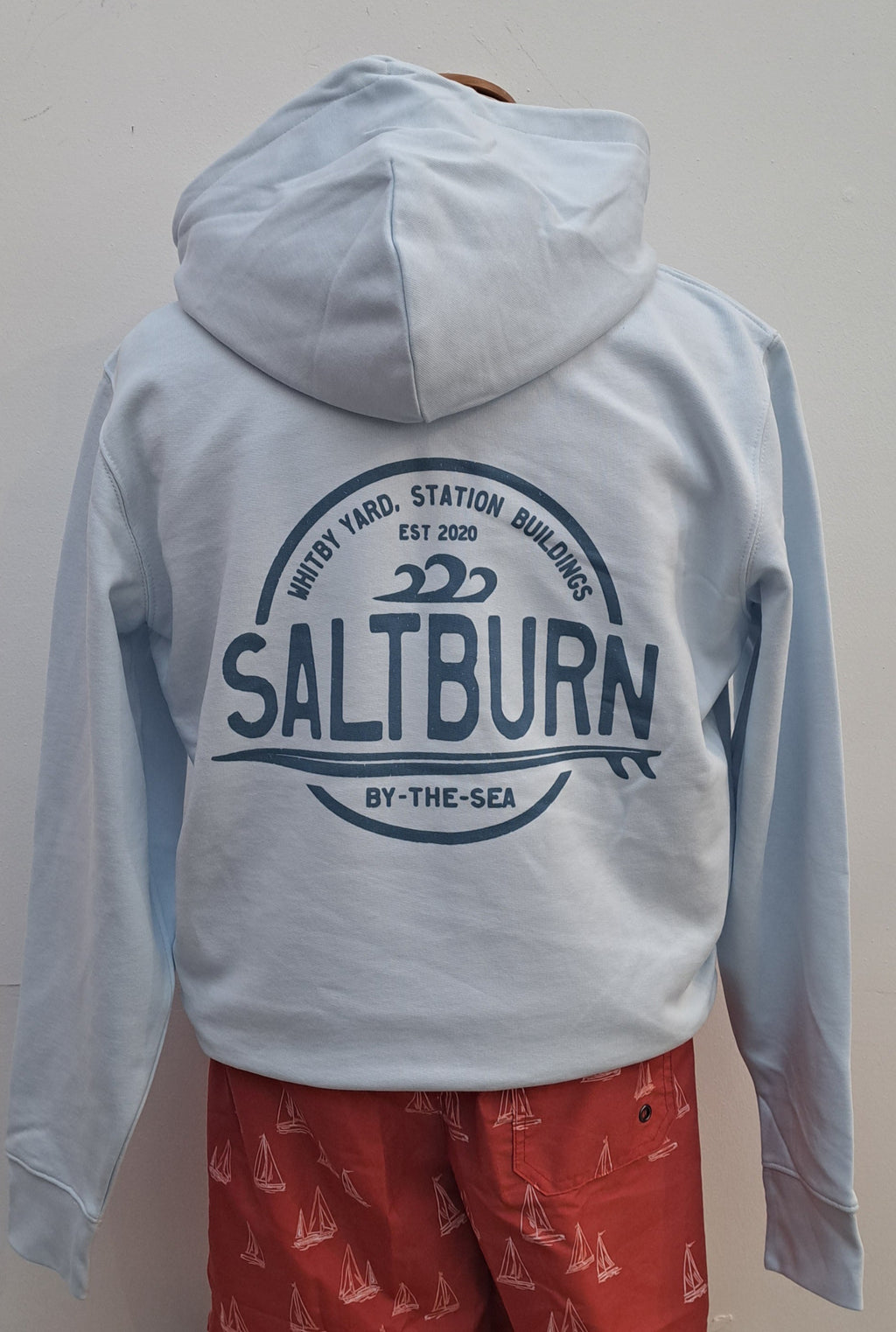 Unisex Hoodie ‘Saltburn Circle’ - Blue Ice