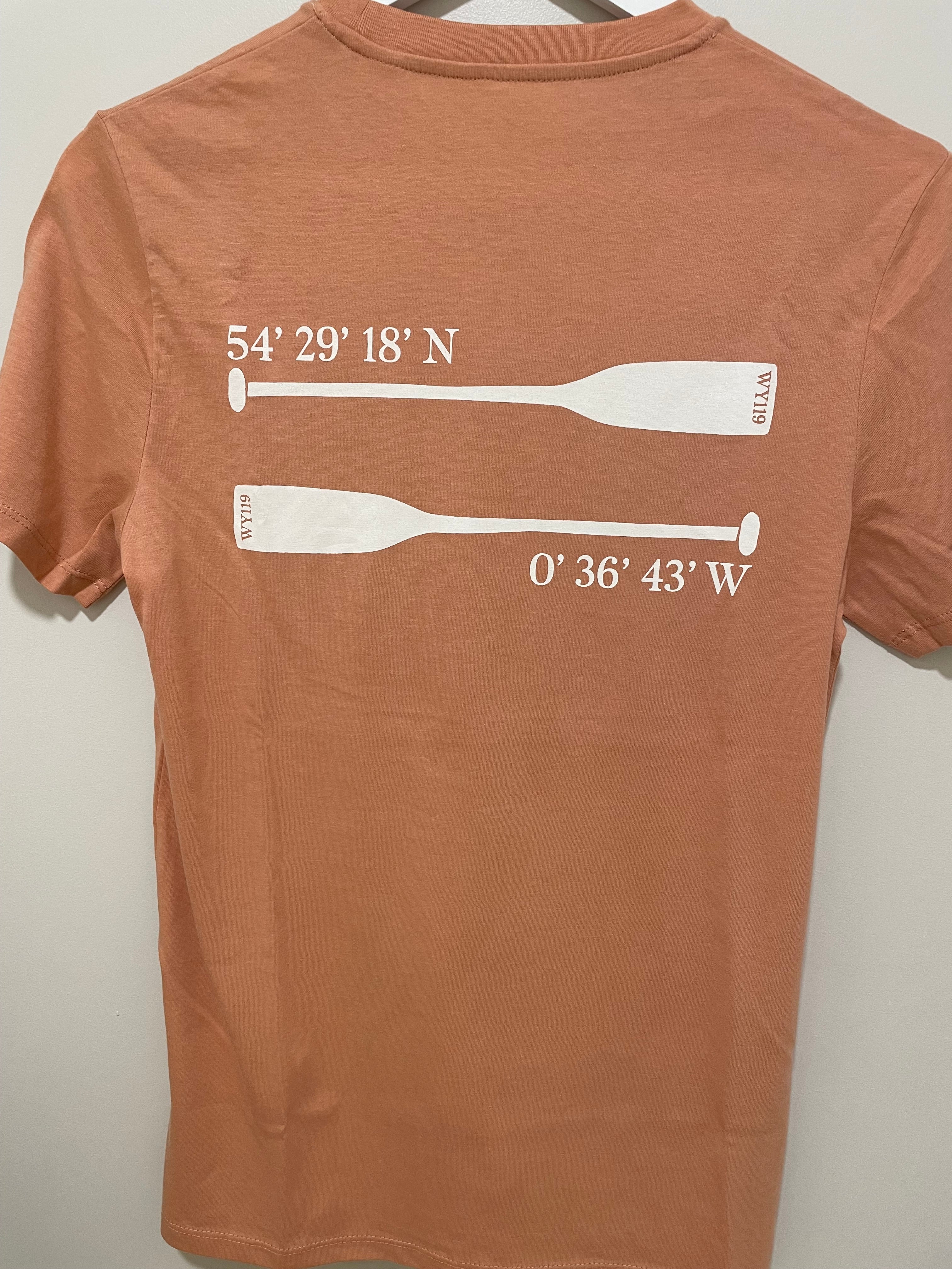 Unisex ‘Oars with coordinates’ T shirt - Peach