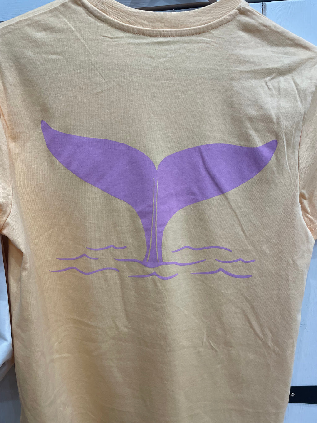 Unisex Whale tail T shirt in Apricot