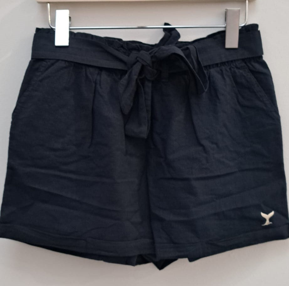 Women's linen navy shorts with belt