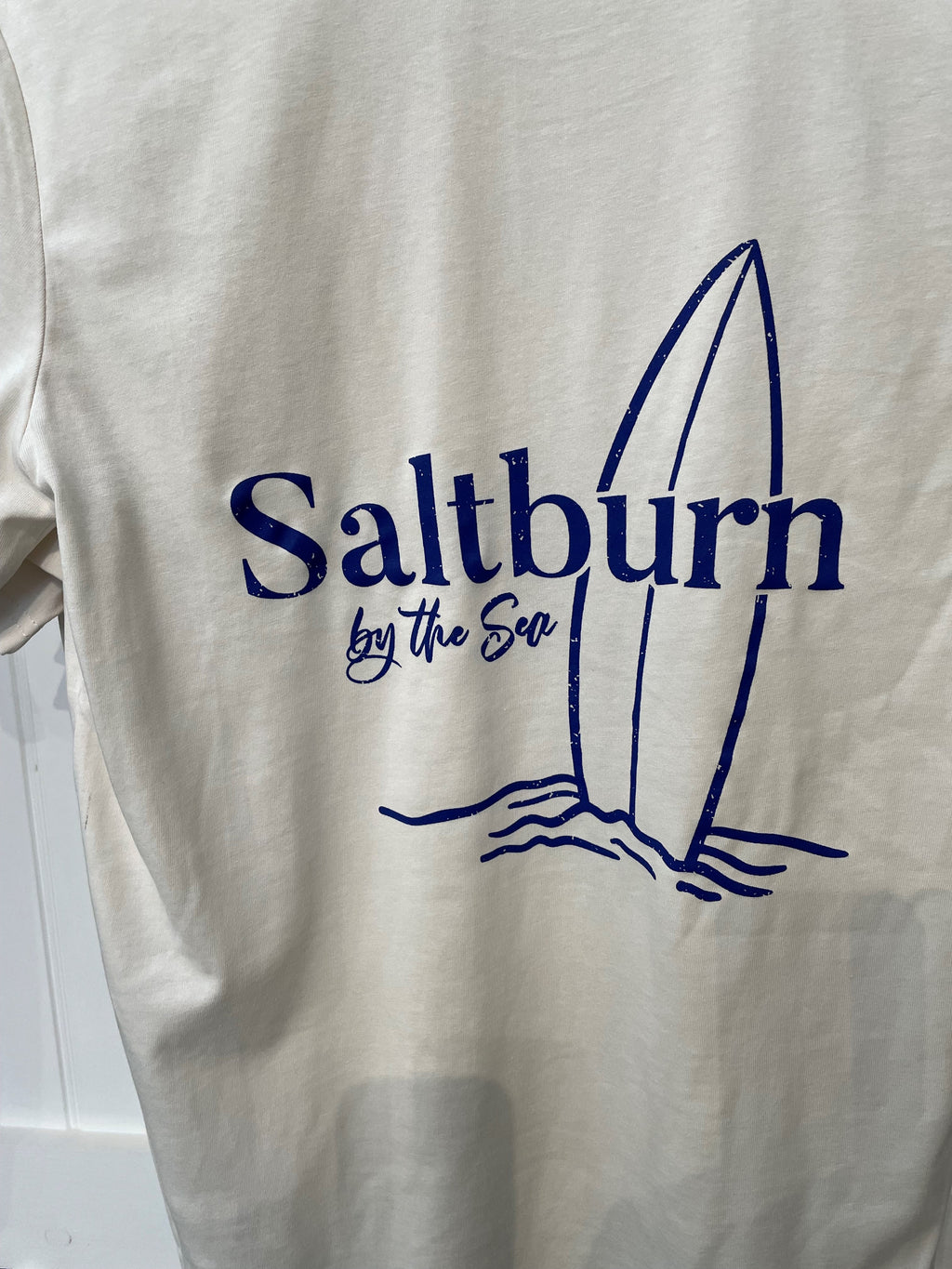 Unisex Saltburn Surfboard T shirt in Off White