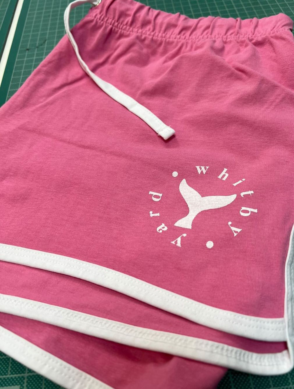 Women's pink/white jersey shorts